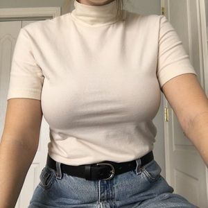 Vintage 90s cream short sleeve turtle neck